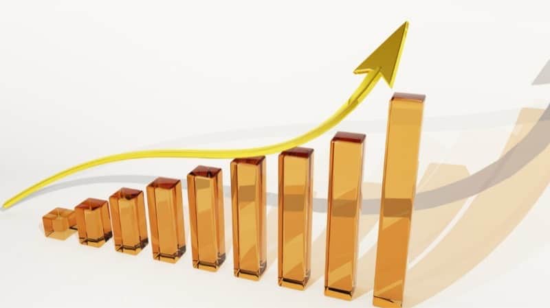 Practical guide cover on three common SEO mistakes that stall organic traffic